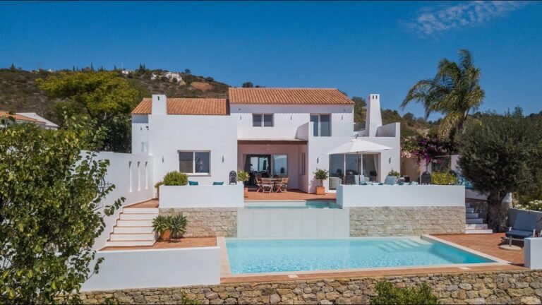 Immaculate 3 bed villa with spectacular sea views – BHHS Portugal Property