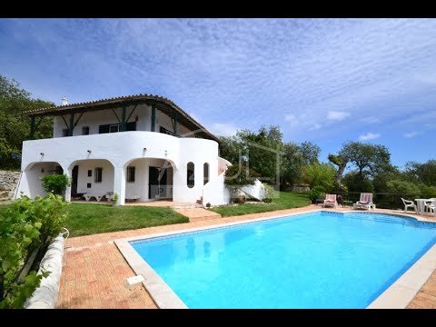 5 bedroom rustic Villa with swimming pool in the Algarve, Portugal.