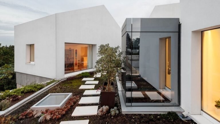 Rio House in Gondomar, #Portugal by Paulo Merlini Architects