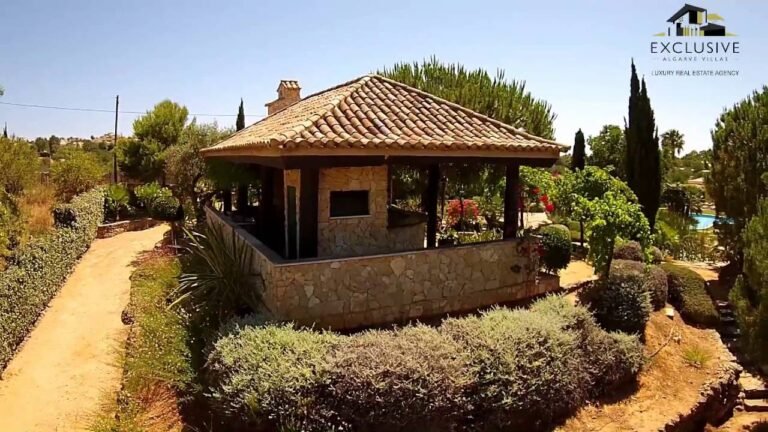 Vivre au Portugal – Villa à vendre à Ferragudo