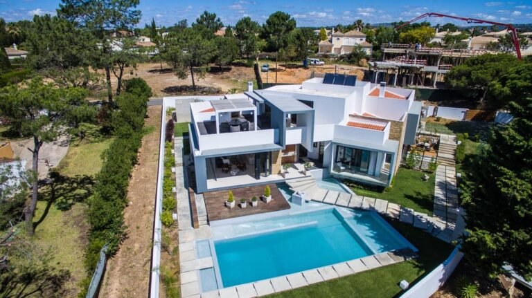 Luxury Modern 3 Bedroom Villa in Vilasol Resort – PortugalProperty.com – PP2591