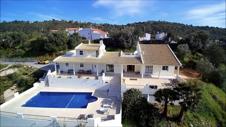 Spacious Villa With Large Guest Annex and Pool for sale in Silves, Algarve