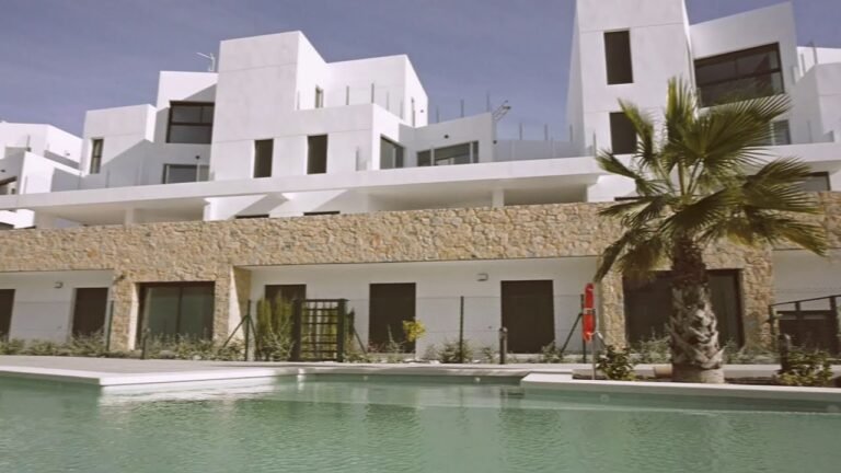 Stunning new build apartments in Villamartin