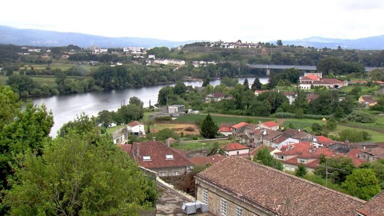 TUI, LA VILLA DEL PUENTE DE HIERRO