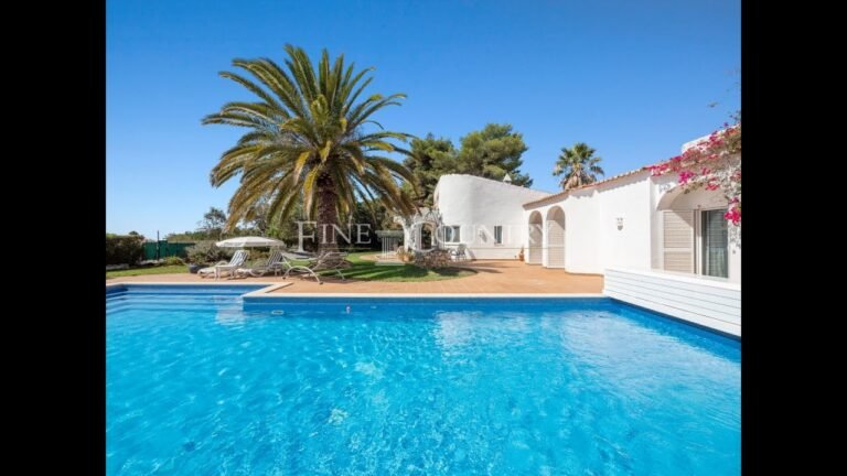 Algarve – Carvoeiro – 4-bedroom villa with sea views Algarve – Carvoeiro – 4-bedroom villa with sea views
