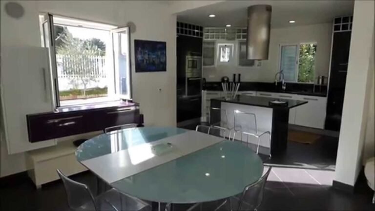 Algarve Property.com, Portugal – Three bedroom villa 2km from the marina in Vilamoura