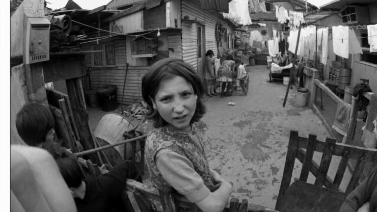 L'Immigration Portugaise vue par le photographe Gérald Bloncourt