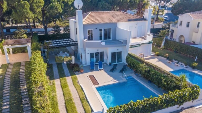 Semi Detached Villa with Private pool – PortugalProperty.com – PP3033