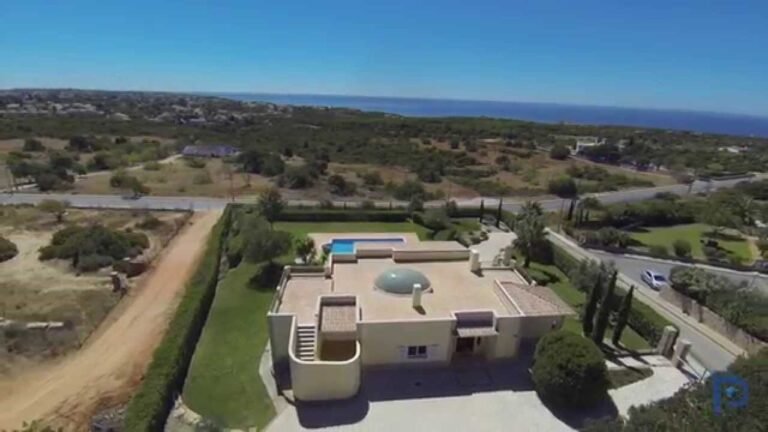 Stunning 4 Bedroom Villa with Fabulous Sea Views – Sesmarias – PortugalProperty.com – PP1901