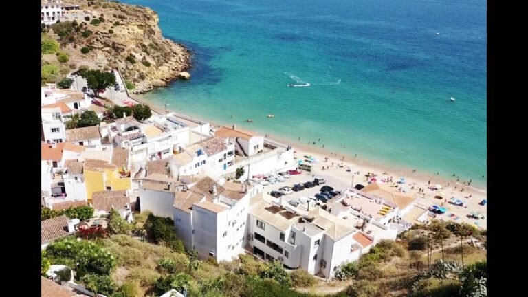 A 2 bedroom apartment located in front of the sea in the small fishing village of Burgau, Portugal