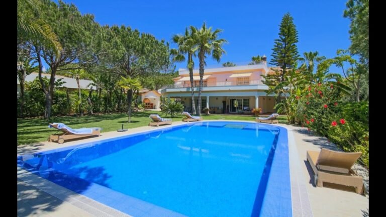 Amazing Villa with Beautiful Garden and Sea Views – PortugalProperty.com – PP2330
