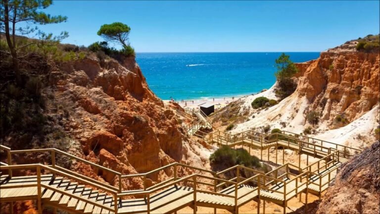 Book Holiday Apartments and Villas in Algarve Online