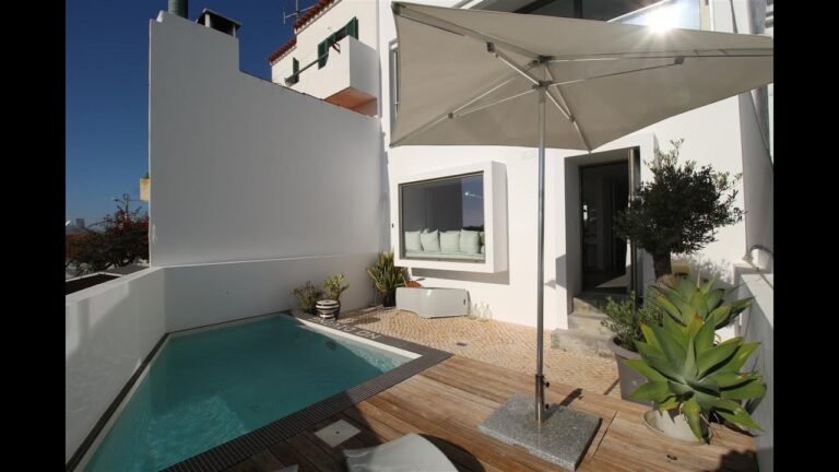 Contemporary townhouse set in Espiche, Lagos, Algarve, Portugal