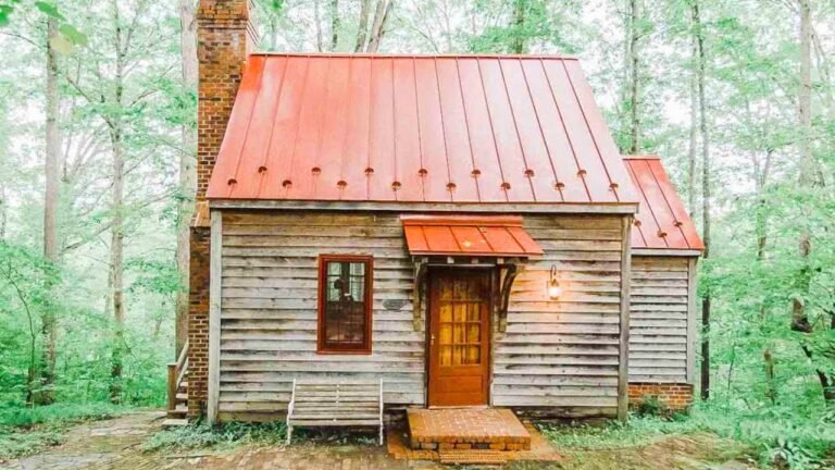Cozy and Private Riverfront Cabin on 50 Acres | Lovely Tiny House