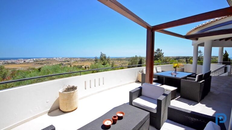 Impressive Villa With Fabulous Views – Lagos – PortugalProperty.com – PP1476