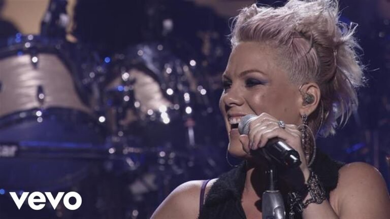 P!nk – Try (The Truth About Love – Live From Los Angeles)