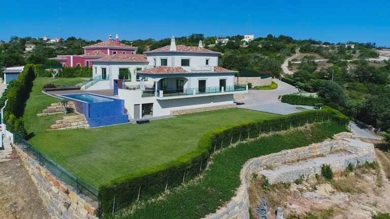 Quality New Villa with Fabulous Views – Peaceful Setting – PortugalProperty.com – PP2963