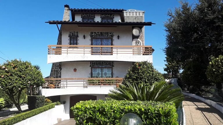 For rent T5 charming villa just 5 min from Porto centre For rent T5 charming villa just 5 min from Porto centre