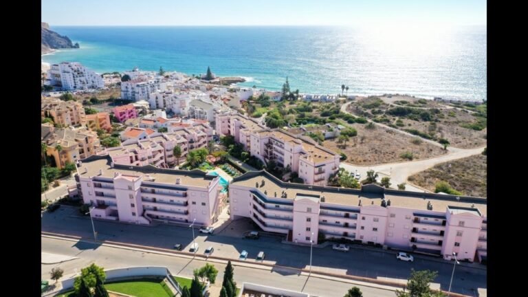 Newly refurbished 2 bedroom ground floor apartment located in Praia da Luz, Lagos, Algarve