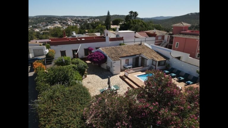Traditional villa with Annex for sale, near Loulé/Almancil, Algarve, Portugal