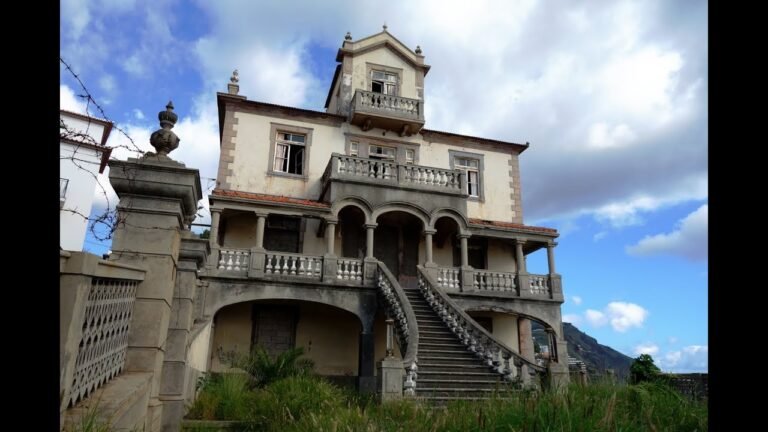 Urban Exploring in Portugal: Abandoned Mansion Urban Exploring in Portugal: Abandoned Mansion