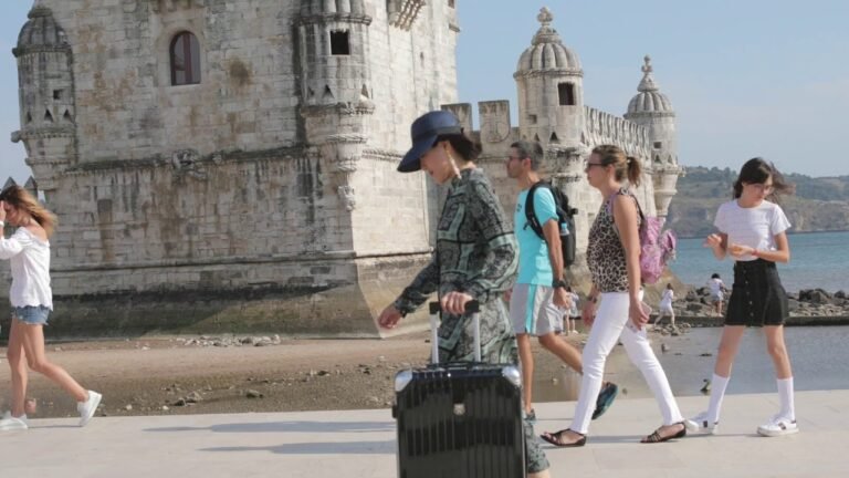 #LeslieLifestyle Travel with Deseno Suitcases – Portugal