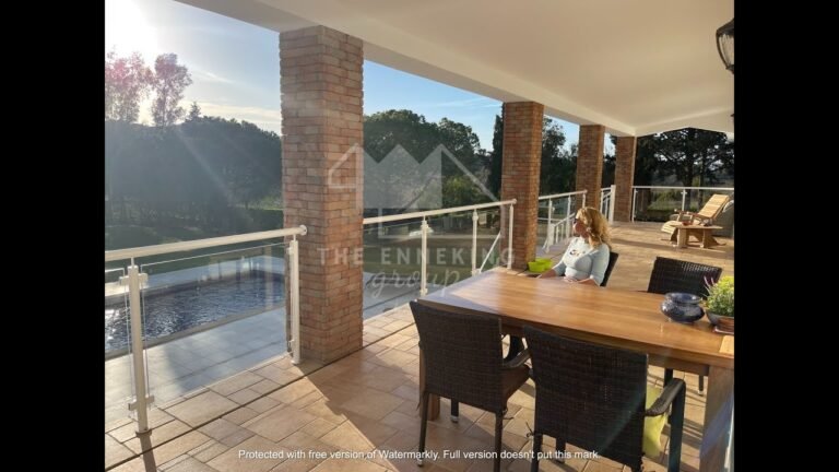 4 Bedrooms luxury detached sustainable villa in Estombar, Lagoa 4 Bedrooms luxury detached sustainable villa in Estombar, Lagoa