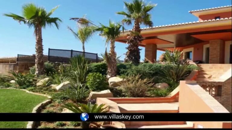 Magnificient Villa in Lagos Algarve Portugal / VillasKey.com