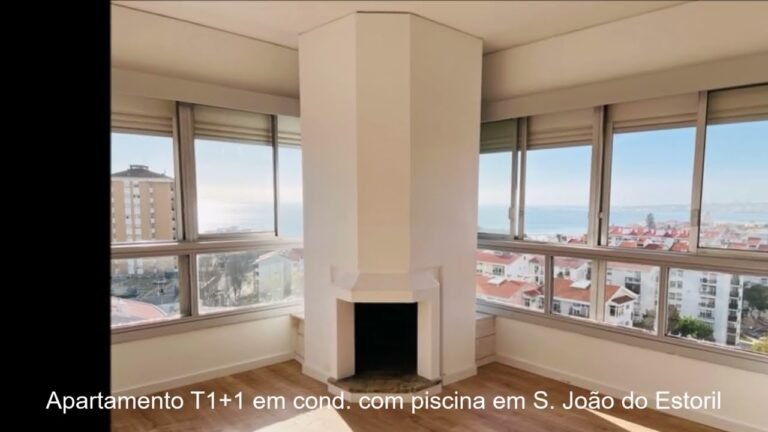 Apartamento T1+1 para arrendamento em condomínio privado com piscina em São João do Estoril