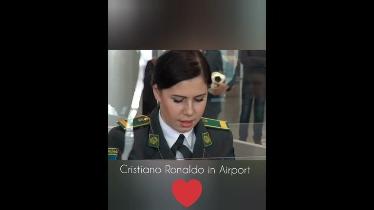 Cristiano Ronaldo in Airport ||