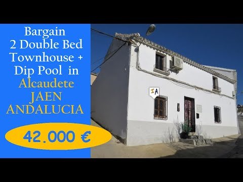 Just 42K Move in and update 2 Bed + dip pool Town Property for sale in Spain inland Andalucia TH5084