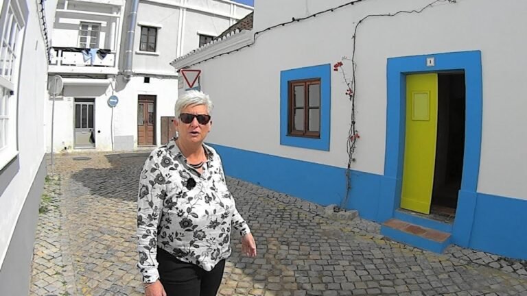 Property for sale in Tavira town centre, in the Eastern Algarve, ref: B204