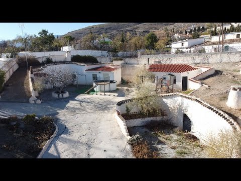 Rural property near Baza, Granada with 3 independent caves & large garden for €98,000. Ref. V2379