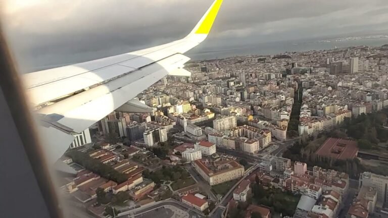 Trip Report . Flight ✈ Iberia 5665 Operated by Vueling Airlines. Spain 🇪🇸 Portugal 🇵🇹. Dec.25,2021.