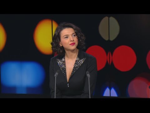 Artists for Ukraine: Georgian-born pianist Khatia Buniatishvili plays for peace • FRANCE 24 English