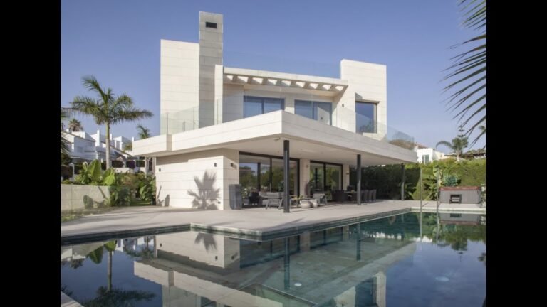 FANTASTIC CONTEMPORARY 7 BEDROOM VILLA – NUEVA ANDALUCIA MARBELLA