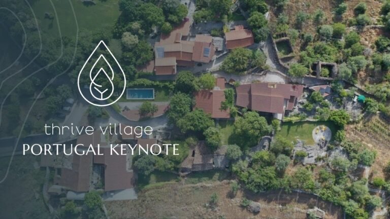 thrive village Portugal Keynote 🏡🇵🇹 Robert Gladitz lädt Dich in Dein neues Zuhause ein.