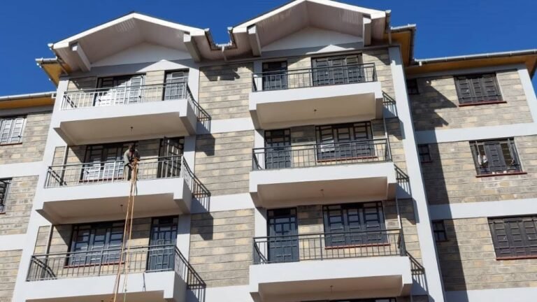 INSIDE A TWO BEDROOM APARTMENT/WAIYAKIWAY HOUSING/NAIROBI HOUSES/APARTMENT IN NAIROBI/KINOO HOUSES