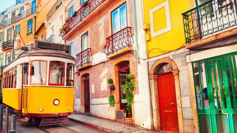 Portugal Street Walk #travel #europe #portugal #travelvlog #traveling  #travelphotography
