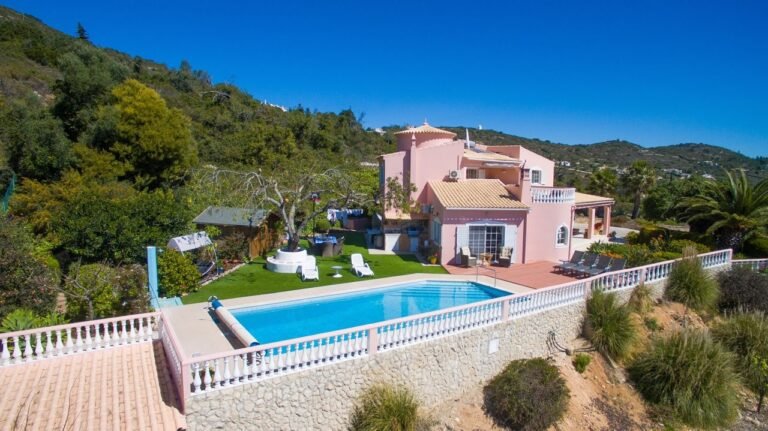 Villa with fabulous coastal views – PortugalProperty.com – PP1931