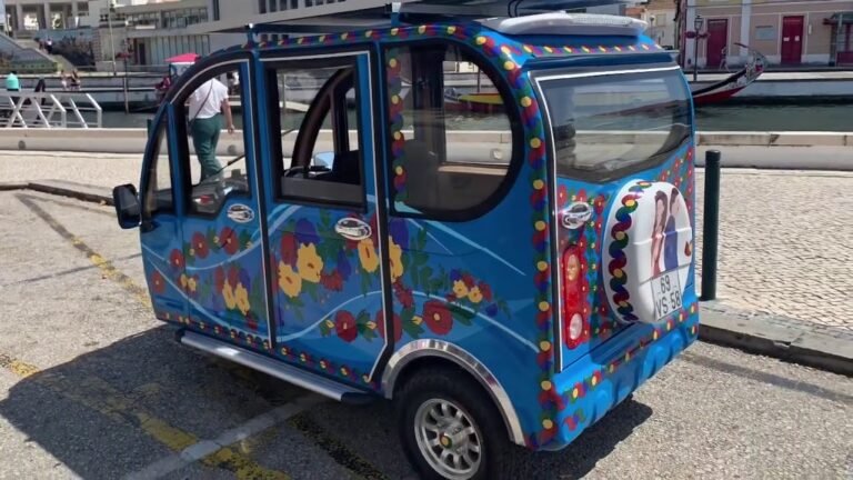 Aveiro, Portugal the “Venice” of Portugal. Touring Portugal as an American expat living in Portugal.