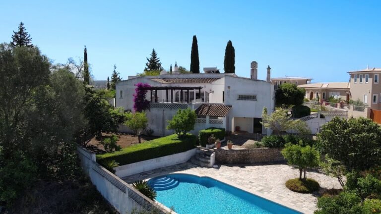 Charming Villa With Guest Annex and Views to the Coast for sale in Silves, Algarve