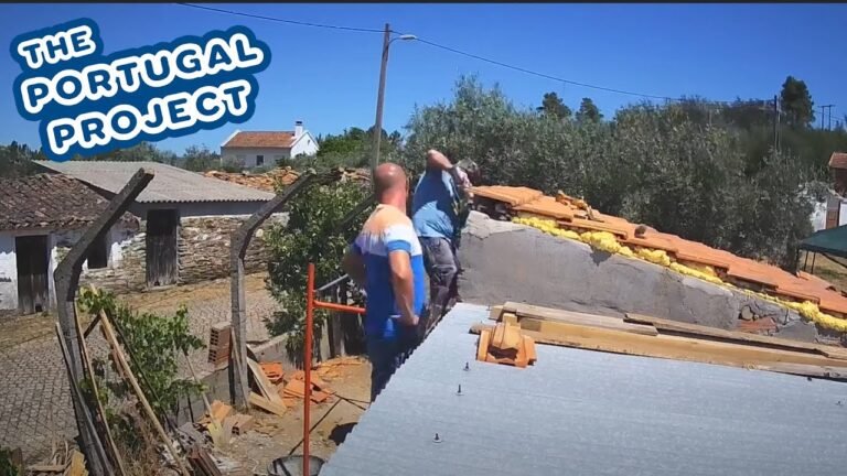 THE GHOST TOWN DOESN'T SLEEP.. – Portuguese House Renovation