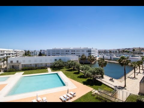 This fantastic 2 bedroom apartment set at Lagos Marina, near Meia Praia beach in Lagos, Portugal