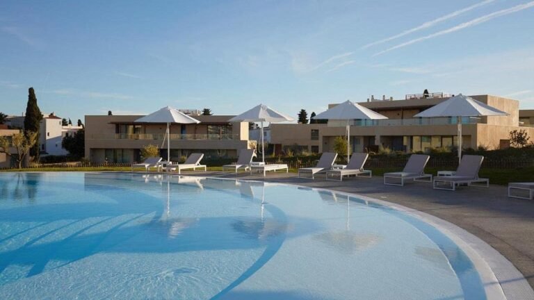 White Shell Beach Villas, Porches, Portugal