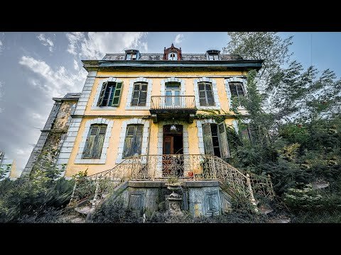 Abandoned Millionaires Mansion She Died And Left Everything Behind (Home of Witches)