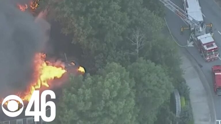 Crews battle massive fire at Brookhaven apartment complex