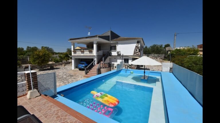 €199,000 – 4-bedroom, 2-bathroom villa with a private pool with a built-in bar in Vilamarxant. €199,000 – 4-bedroom, 2-bathroom villa with a private pool with a built-in bar in Vilamarxant.