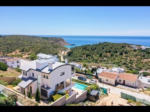 Fantastic 3-bedroom villa with incredible sea views and pool, close to the beach, Budens, Portugal