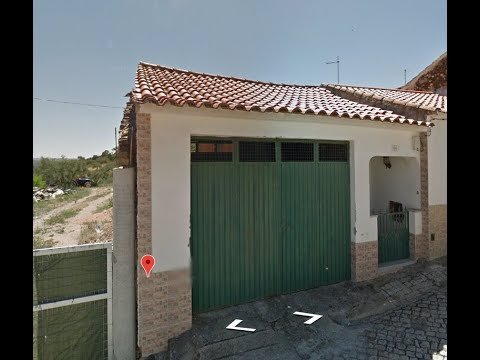 House to rebuild with 550 m2 of yard and soberb mountain views in a village south of Castelo Branco